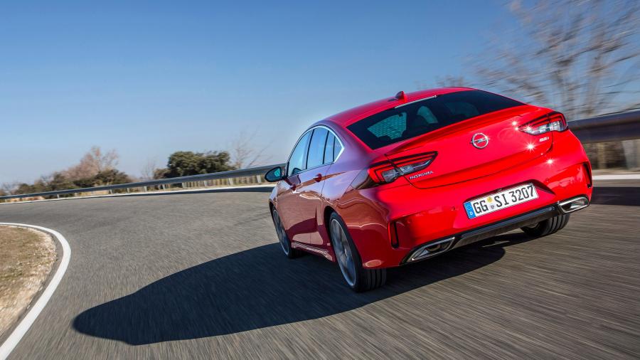  Opel Insignia GSi 2017 года  (фото 43 из 45)